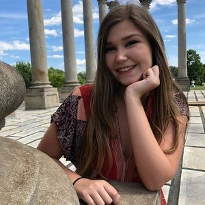 Meet your Posher, Ashley